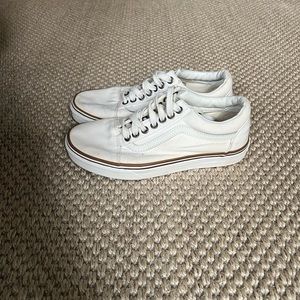 White vans old skool with rubber stripe at bottom, women’s size 8